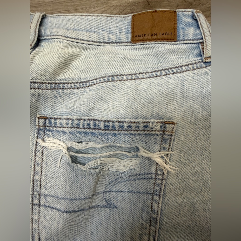 American Eagle Outfitters Light Wash Women’s Jeans - Picture 9 of 11